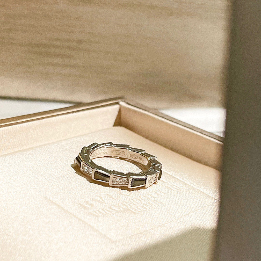 18K BVLGARI Serpenti Viper Malachite Ring