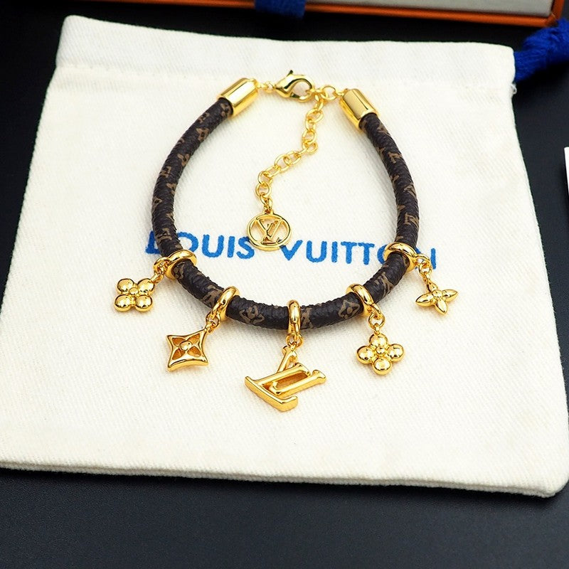 18K Louis Vuitton Blooming Bracelet