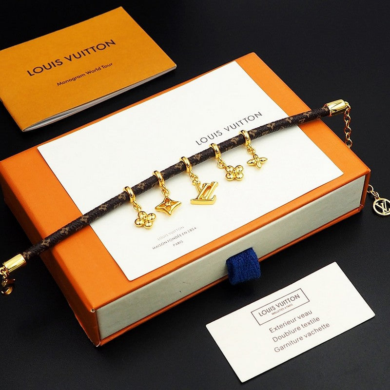 18K Louis Vuitton Blooming Bracelet